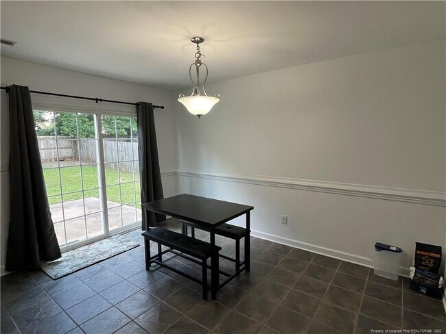 Foto del edificio - 142 Crestwood Ln