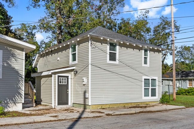 Building Photo - 430 Lawton Ave