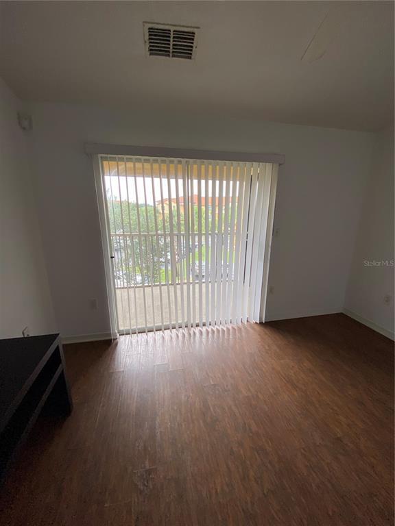 Building Photo - 5467 Vineland Rd