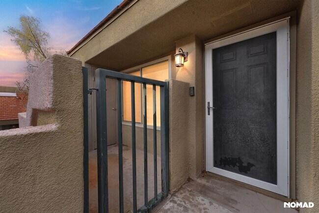 Foto del edificio - 1432 W Emerald Ave