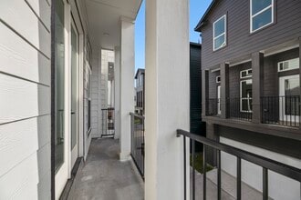 Building Photo - 1234 E 23rd St