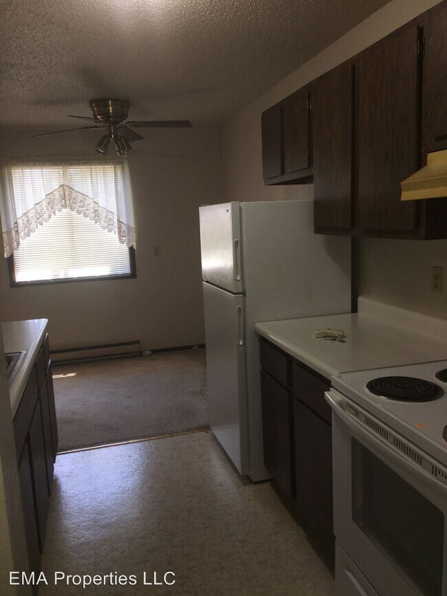 Building Photo - 2 br, 1 bath Apartment - 60 1st Ave. East