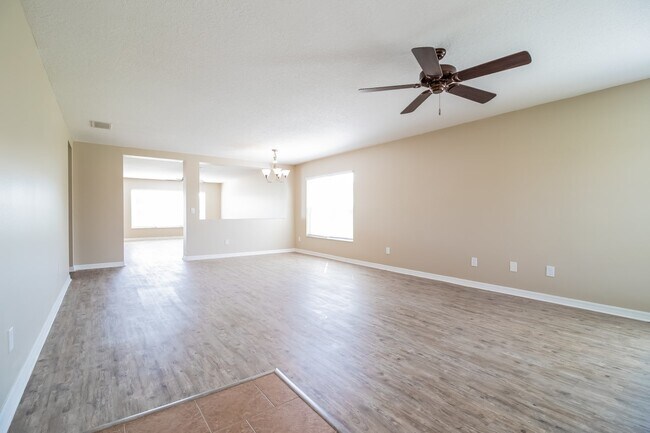 Foto del edificio - 2677 Grassmoor Loop