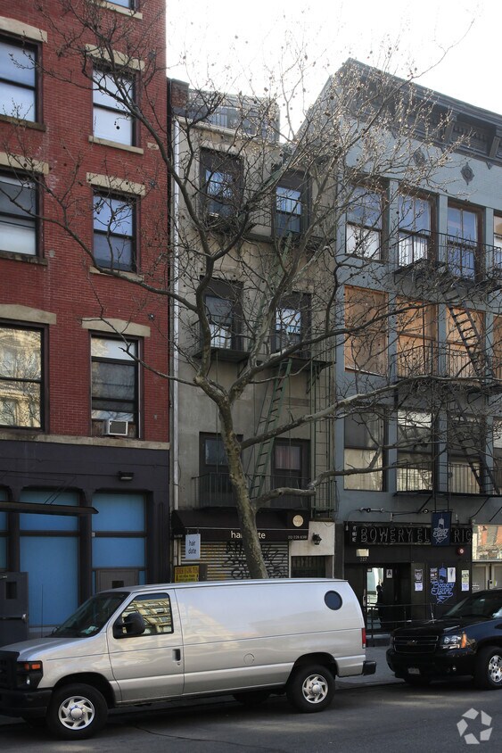 Building Photo - 329 Bowery