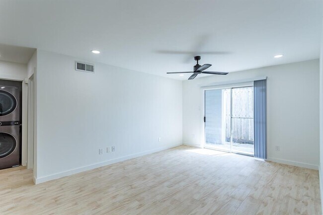 Building Photo - 4200 Watson St