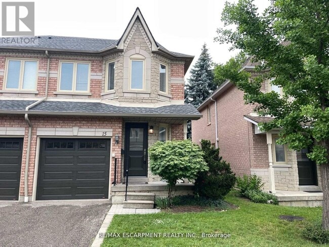 Photo du bâtiment - 455-455 Apache Ct