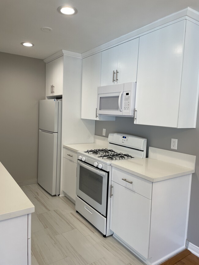 Foto del edificio - 3318 S Canfield Ave