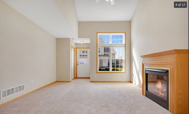 Foto del edificio - 601 Meadow Ln