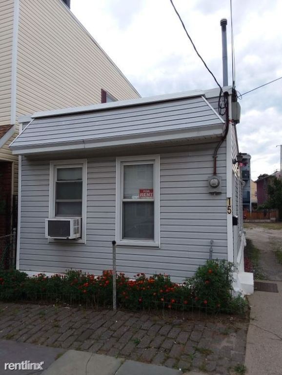 Primary Photo - 1 br, 1 bath House - 15 Highland Ave