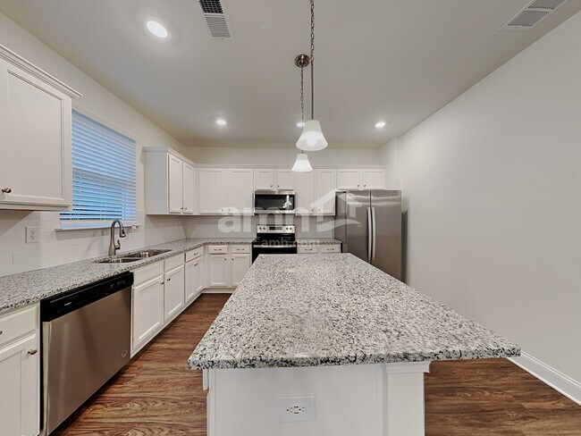 Building Photo - 159 Rivulet Dr