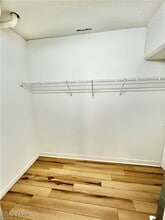 Building Photo - 1133 W 9th St