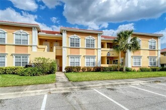 Building Photo - 1040 Villagio Cir