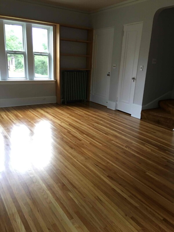 Foto del edificio - 2417 E 3rd St