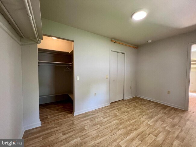 Building Photo - 326 E Liberty St