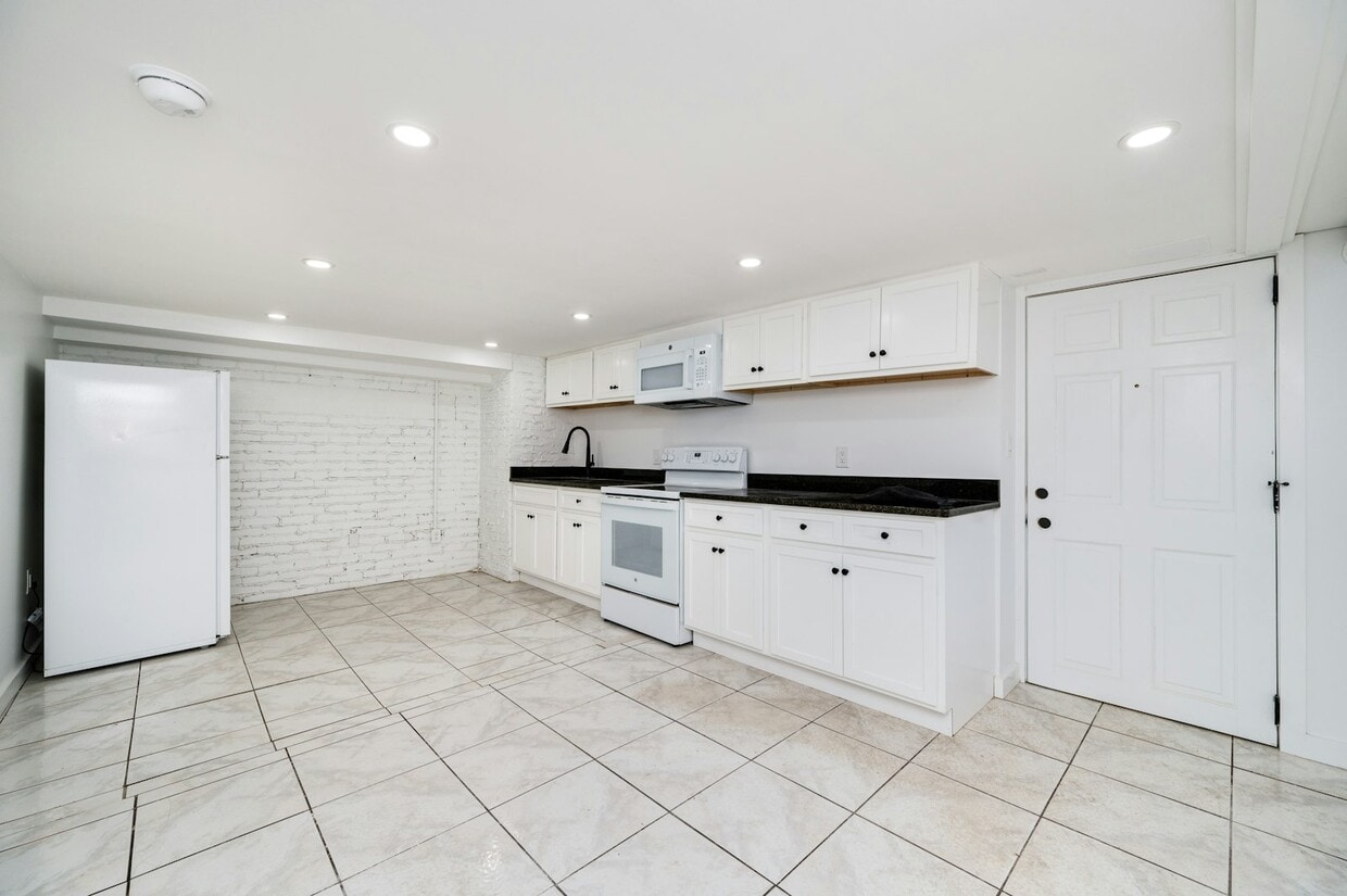 Primary Photo - 57 S 6th St