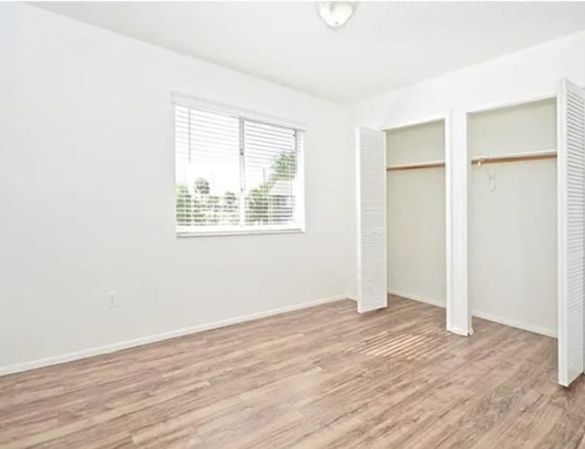 Building Photo - Charming Two-Story Townhome in Winter Spri...