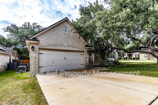 Foto del edificio - 9610 Rocksprings St