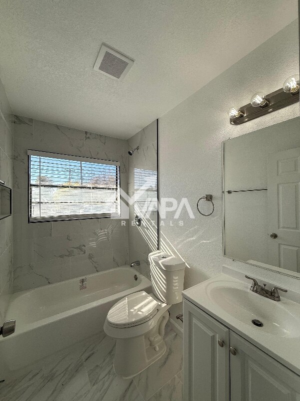 Foto del edificio - 1994 Springvale Dr