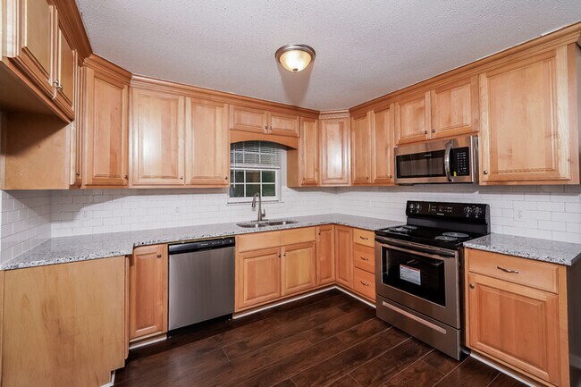 Foto del edificio - 845 Twin Ridge Dr