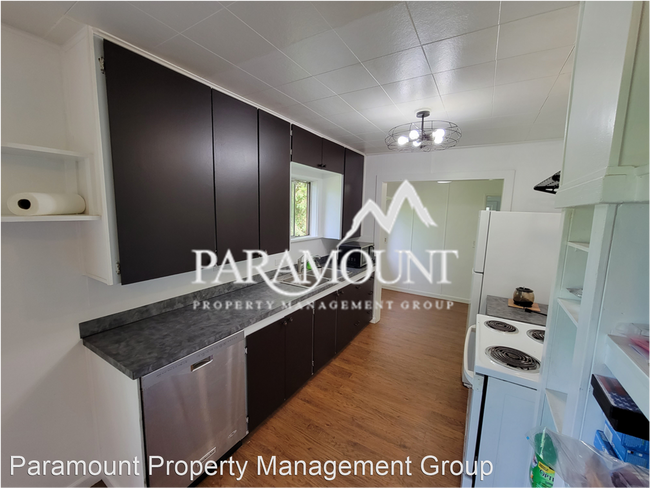 Foto del edificio - 1 br, 1 bath House - 1906 Front Ave W