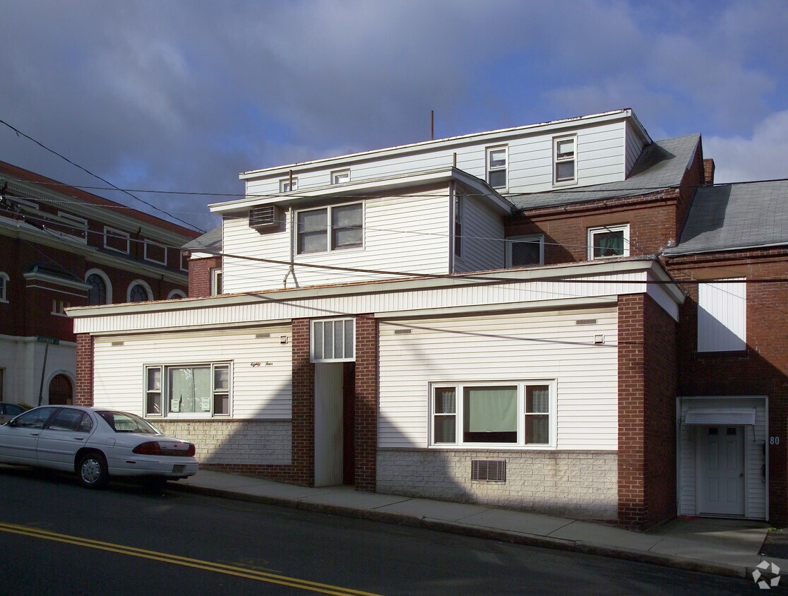 Foto del edificio - 82-84 Springfield St