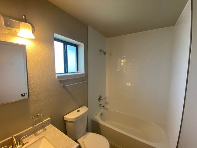 Building Photo - HOME FOR RENT IN HORIZON SOCCORO