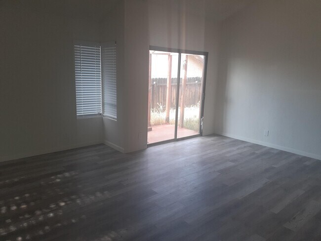 Foto del edificio - 36662 Santolina Dr