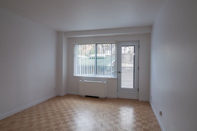 Photo du bâtiment - 4555 Av. Bonavista