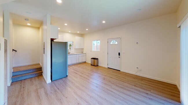 Foto del edificio - 6223 Hobart St