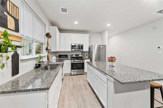 Building Photo - 308 Catalina Dr