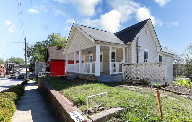 Building Photo - 876 Central Ave