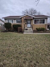 Building Photo - 1395 Freeland Ave