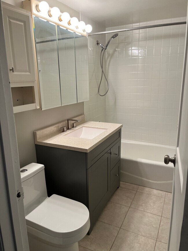 Foto del edificio - 15 E Maple St