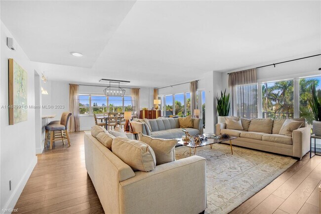 Building Photo - 2 br, 2.5 bath Condo - 2500 E Las Olas Blv...