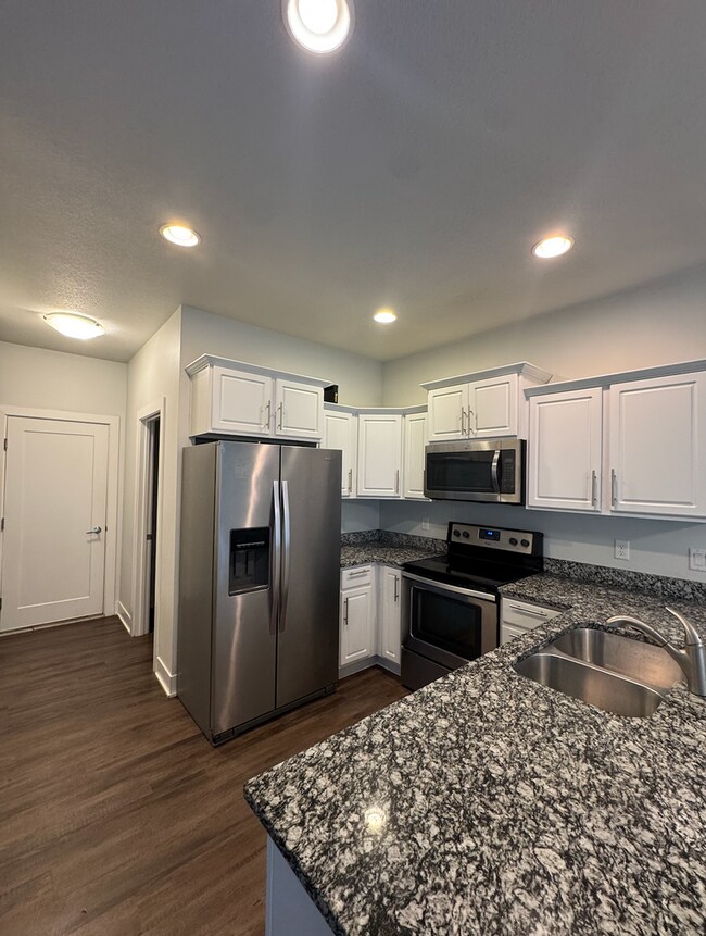 Foto del edificio - Beautiful, single-family home in Altoona! Call Today!