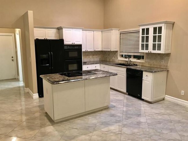 Building Photo - 15855 Meadow Wood Dr, Wellington, FL 33414