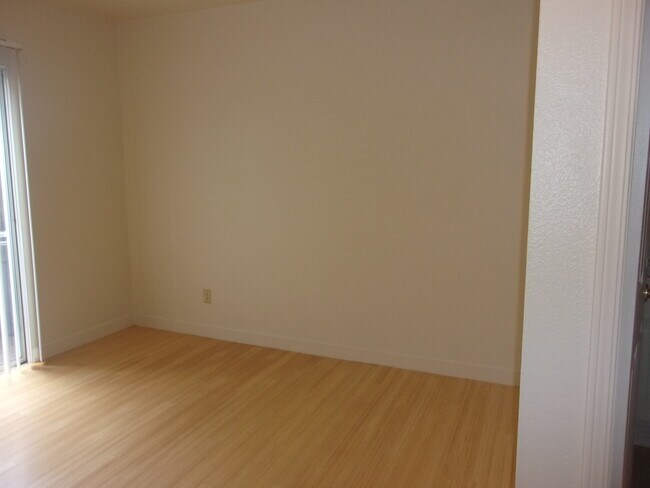 Foto del edificio - Cambridge Estates