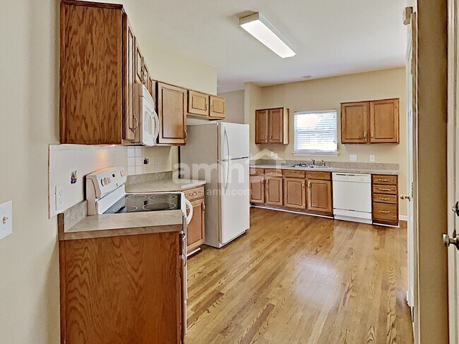 Foto del edificio - 7339 Smokey Hill Rd