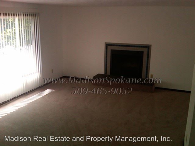 Building Photo - 4 br, 2 bath House - 701 E. Vicksburg Ave.
