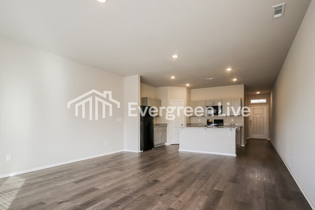 Foto del edificio - 6615 NW Kathleen St