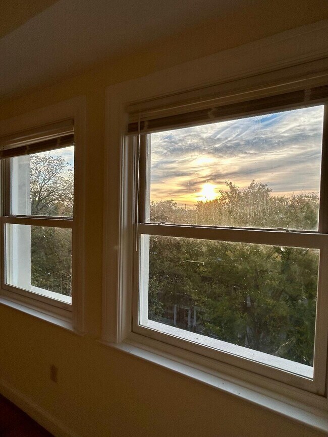 Foto del edificio - 1615 Kenyon St NW