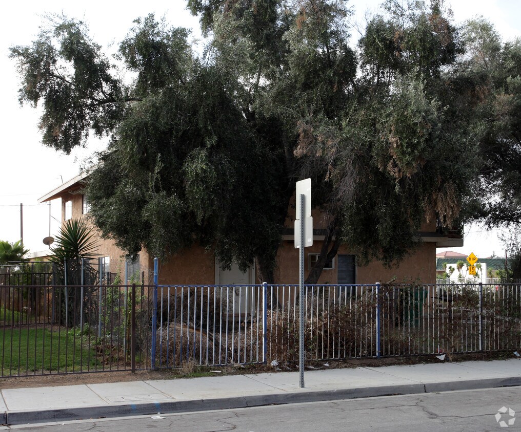 Building Photo - 13918 Elsworth St