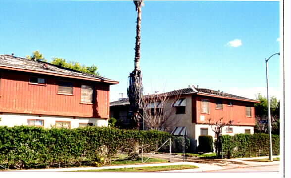 Primary Photo - 14827-14833 Blythe St