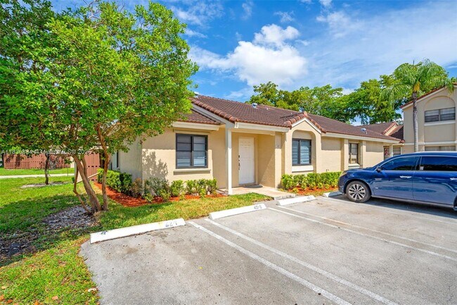 Foto del edificio - 6552 NW 172nd Ln