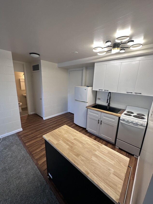 Foto principal - 445 Kaiolu St