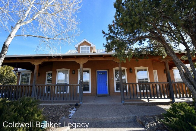 Building Photo - 3 br, 3.5 bath House - 902 Mountain Valley Rd