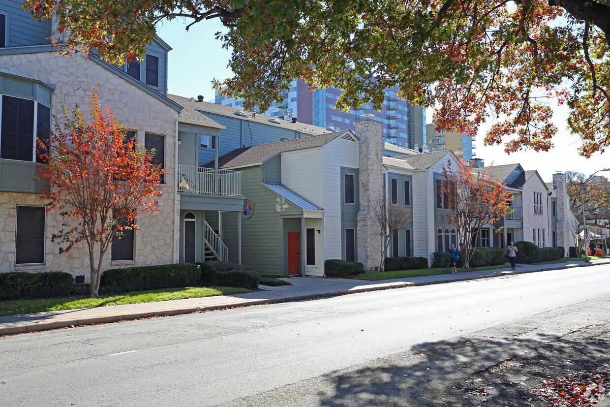 Orange Tree Condominiums Apartments Austin, TX