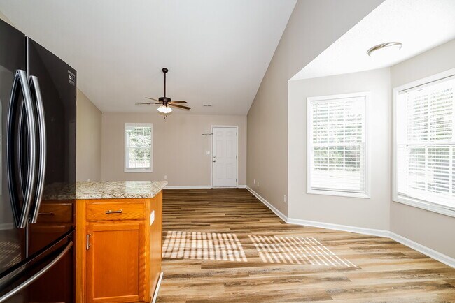 Building Photo - 6010 Windsong Way