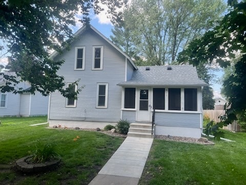 Primary Photo - 611 Walnut St