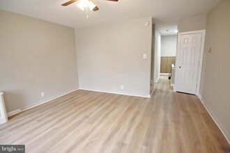 Building Photo - 617 Ford St